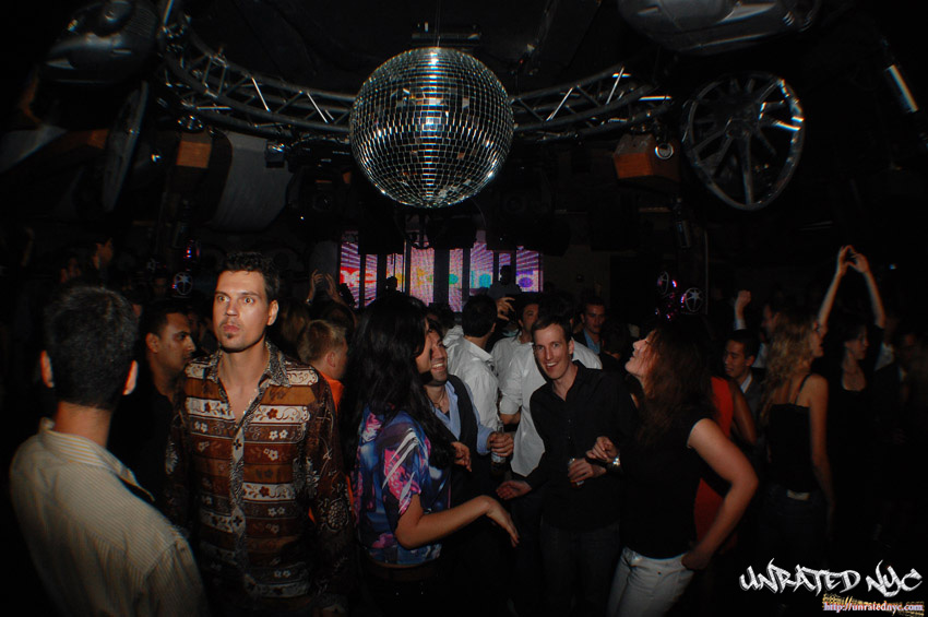 Fashion’s Night Out w/Hed Kandi @ Club Kiss & Fly, NYC [Photo by Sam Frank (c) 2009 UnRated NYC]