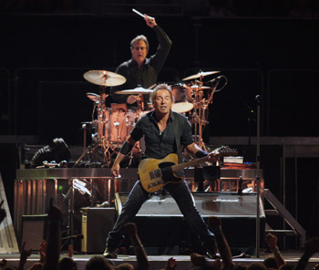 Bruce Springsteen Gives Giants Stadium its Swan Song